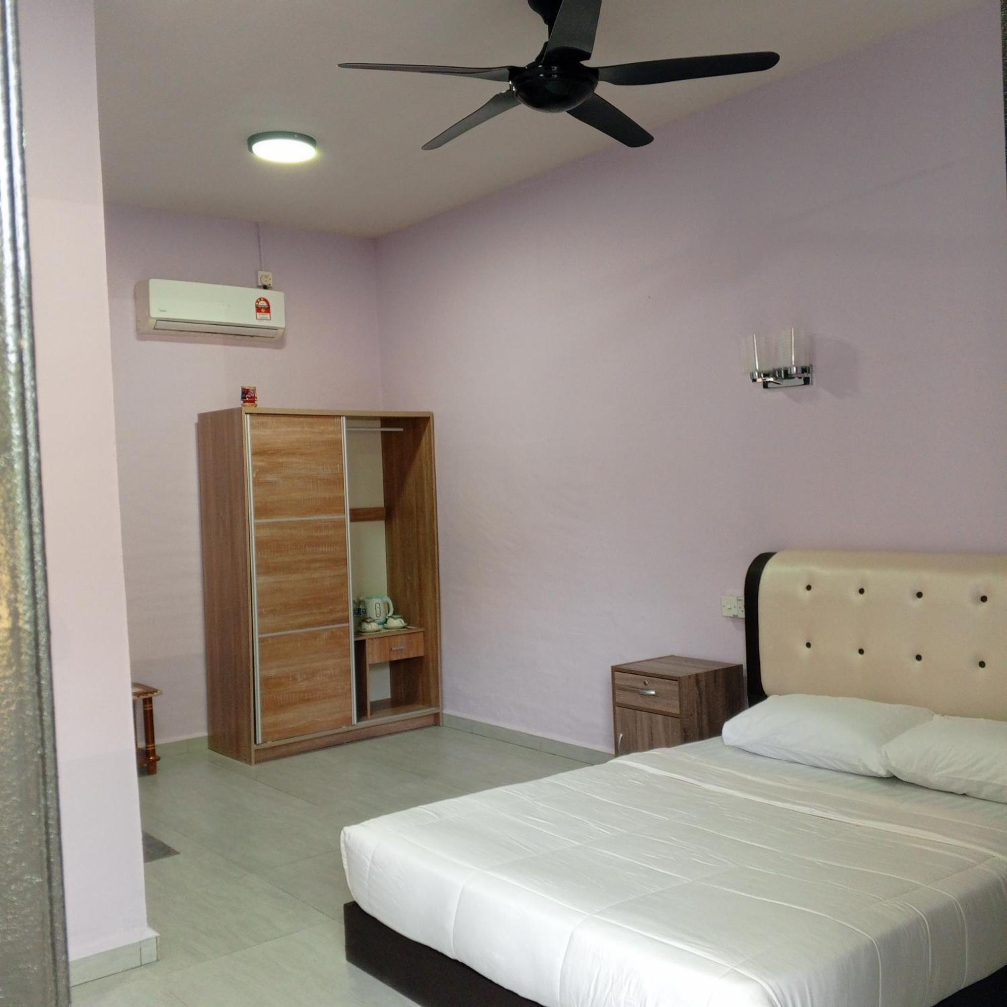 Sukau Tomanggong View Bed & Breakfast Rum bild